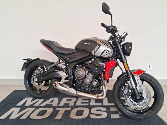TRIUMPH TRIDENT 660 